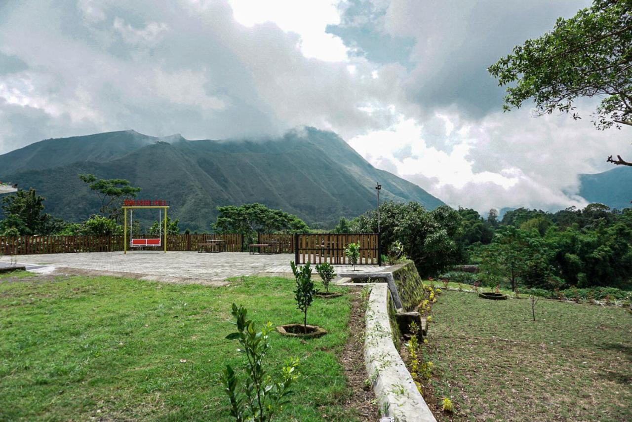 סמבלון לוואנג Rinjani Hill Hotel מראה חיצוני תמונה