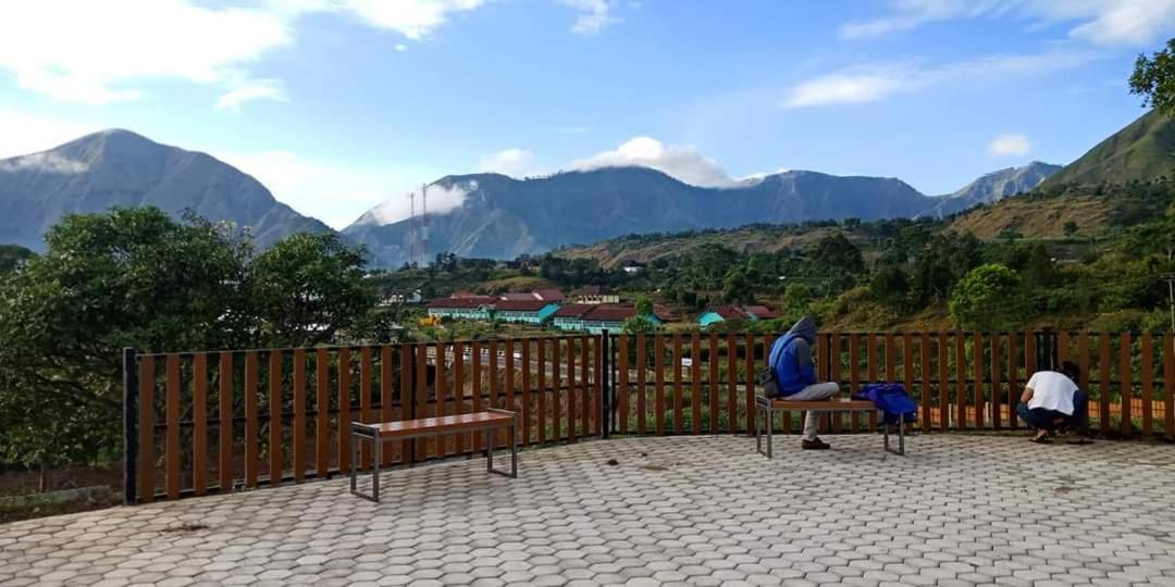 סמבלון לוואנג Rinjani Hill Hotel מראה חיצוני תמונה