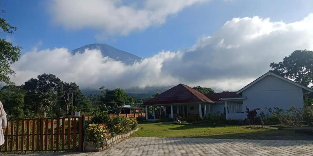 סמבלון לוואנג Rinjani Hill Hotel מראה חיצוני תמונה
